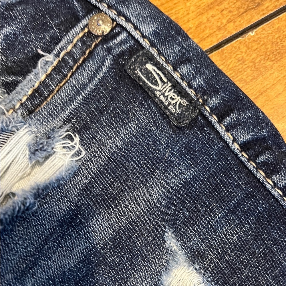 Silver Sam Jeans + - Picture 3 of 9